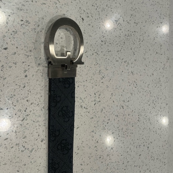 Gucci belt, dark brown front facing side, light brown interior facing side. - Picture 2 of 5